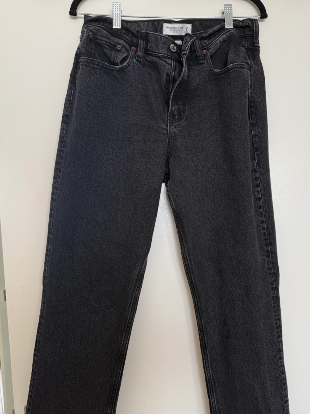 Abercrombie & Fitch Curve Love Mid Rise 90s Straight Jean (Size 29) - Black Wash